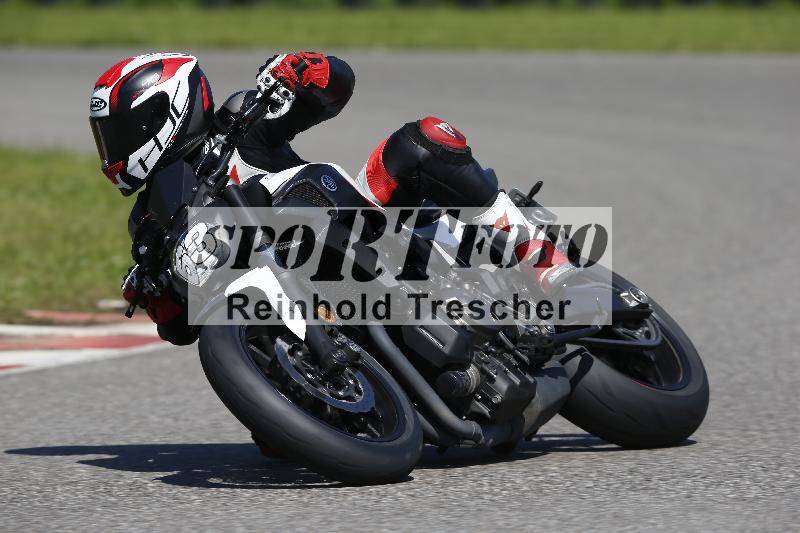 /Archiv-2024/29 12.06.2024 MOTO.CH Track Day ADR/Gruppe gelb/63